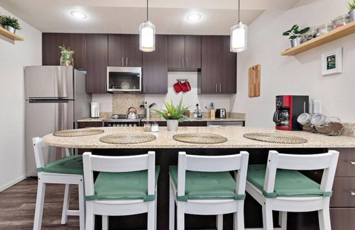 Prairie Village Apartamento | ✿Life is Suite!✿King Bed✿Fast Wifi✿