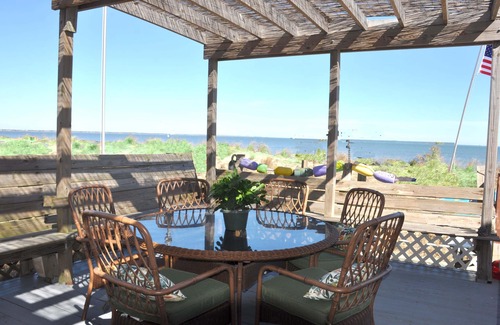 Norfolk Casa | LIFE ON A SANDBAR! Stay in the Pink House