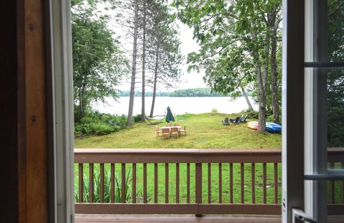 Winthrop Cabaña | Life on the Lake with Private Dock & Fire Pit!