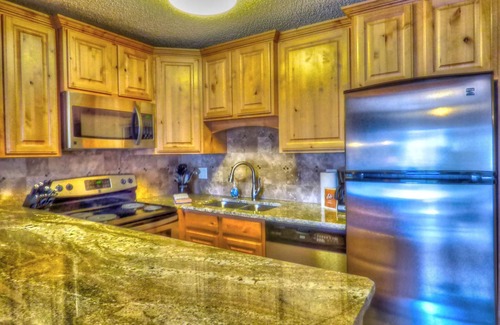 Steamboat Springs Condominio | Lift Tickets Ski In Access & Hot Tub, Perfect For Couples