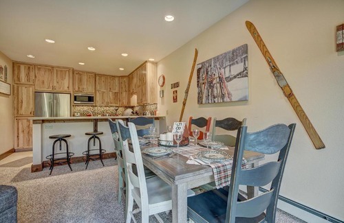 Four O'Clock Villa | Liftside Retreat