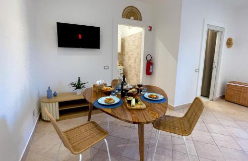 Anzio Apartamento | LIGEA APARTMENT - Bright Mediterranean Home with Bali-Inspired Touches - Central Anzio near Sea, Train and Bus Station