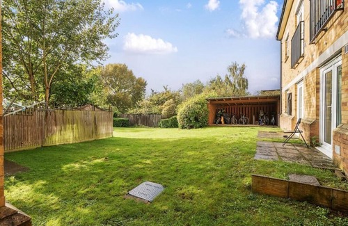 Norwood Green Apartamento | Light 2 bed 2 bath, modern, ground floor apartment located in Olde Hanwell