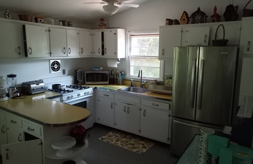 Southampton Apartamento | Light, Airy, Wood-floors, 1 mile from Southampton Village, Pet Friendly, sleep 6