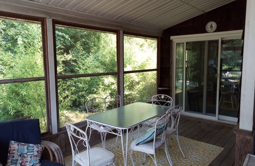 Southampton Apartamento | Light, Airy, Wood-floors, 1 mile from Southampton Village, Pet Friendly, sleep 6