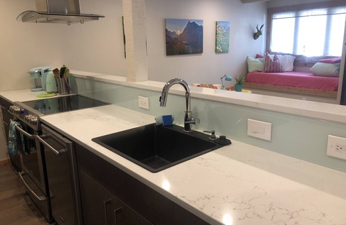 Moose Wilson Road Condominio | Recién remodelado! Gema de álamos ligeros y brillantes!