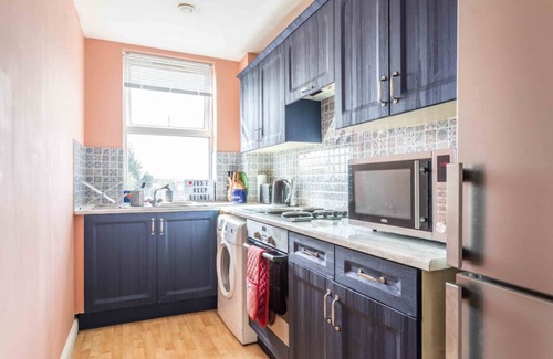 Waltham Cross Apartamento | Light and Bright 2-bedroom apartment in Waltham Cross, free off street parking