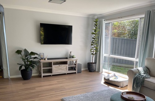 Macquarie Hills Casa | Light and roomy, home away from home