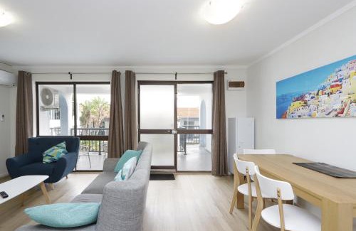 Scarborough Apartamento | Light & Bright Apartment, 5 minute walk to the Beach