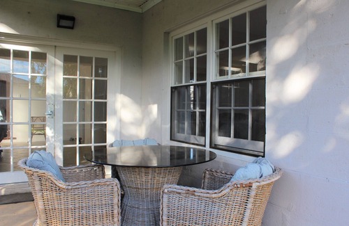 Mount Gambier Casa | Light-filled comfortable 3 B/R 2 bathroom family home. Dogs by negotiation .