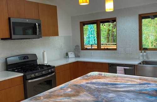 Western Casa | Light Filled "Summers' Love" Retreat