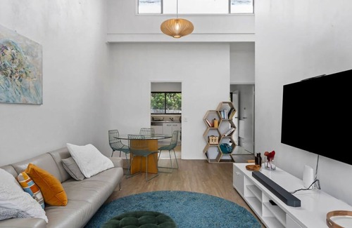 Blue Bay Apartamento | Light filled Villa Moments to the Beach