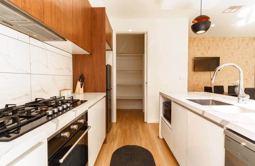 Werribee Casa | Light-Filled Werribee Escape