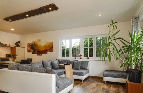 Sigmarszell Apartamento | Light-flooded Holiday Apartment Fritsche with Terrace, Pool, Garden & Wi-Fi