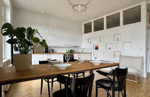 Wuppertal Apartamento | Light-flooded open-plan apartment, high-quality furnishings, great bathroom and balcony