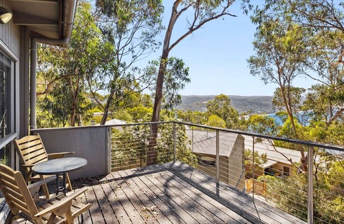 Lorne Casa | Light House - A tranquil retreat harmonizing with nature.