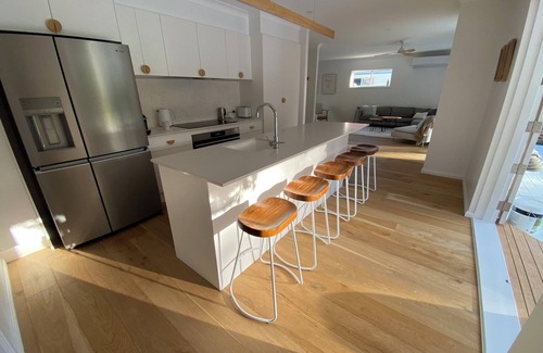 South West Rocks Casa | Light modern airy beachy feel house. Pet friendly