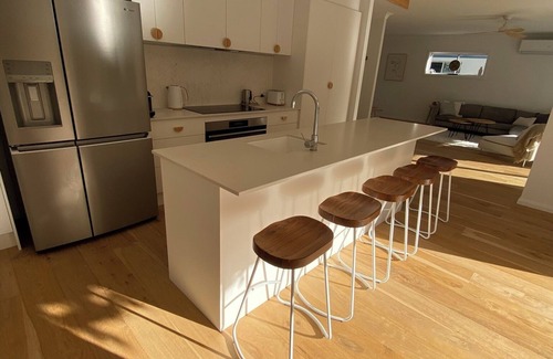 South West Rocks Casa | Light modern airy beachy feel house. Pet friendly