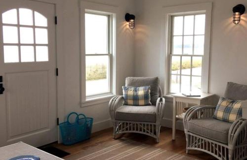 Wellfleet Casa | Light on the Mayo Beach