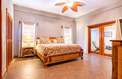 San Pedro Complejo | Lighthouse Beach Villas 2br/2ba Villa La Isla
