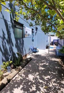 Langebaan Apartamento | Lighthouse Cottage stone's throw from the beach