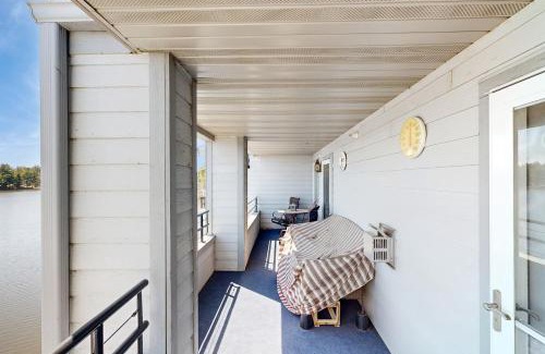 Lake Delton Casa | Lighthouse Cove Condo Resort: 418