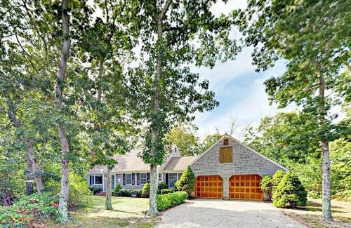 Eastham Casa | Lighthouse Hideaway