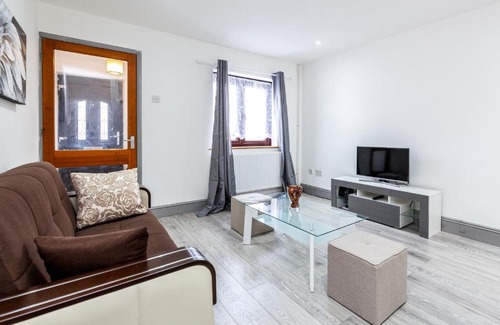 Becontree Casa | Lighthouse in Dagenham