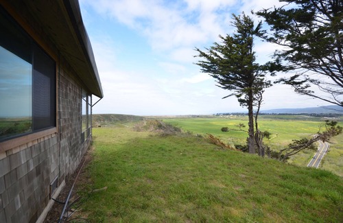 Point Arena Casa | Lighthouse Ranch with Expansive Ocean and Pasture Views
