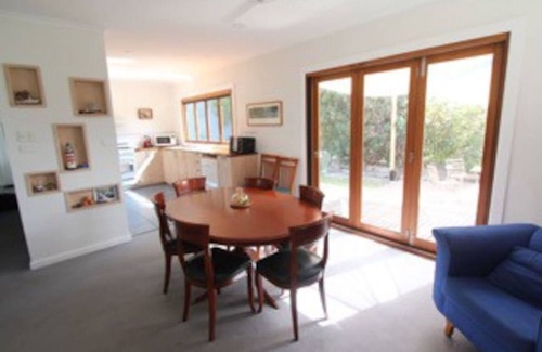 Apollo Bay Casa | Lighthouse Retreat - Pet Friendly Free Wifi