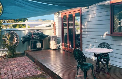Apollo Bay Casa | Lighthouse Retreat - Pet Friendly Free Wifi