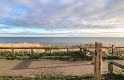 Seaham Cabaña | LIGHTHOUSE ROOM, pet friendly, with a garden in Murton, County Durham