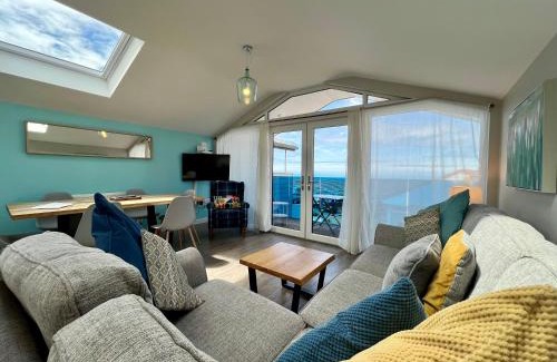Westleigh Apartamento | Lighthouse View 1, Golden Bay Holiday Village