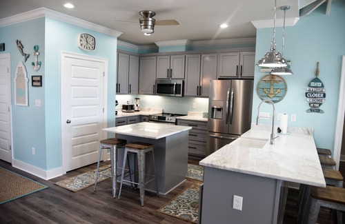 Audubon Place Casa | Lighthouse View | Beachfront Bliss. Bring the Whole Family (Pets Too)