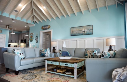 Audubon Place Casa | Lighthouse View | Beachfront Bliss. Bring the Whole Family (Pets Too)
