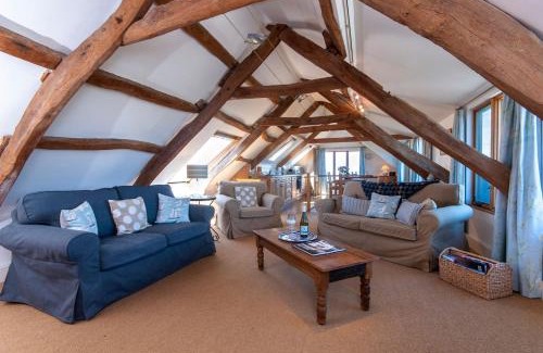 Goodwick Casa | Lighthouse Watch