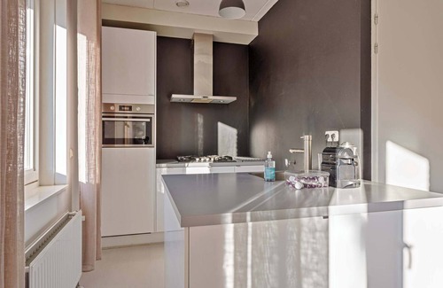 Stratum Casa | Lighting Stays Summar