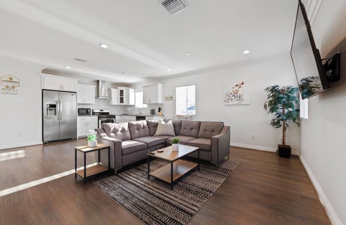 View Park-Windsor Hills Casa | Lightning Wi-Fi+Memory Foam Beds-WFH & Relax in LA
