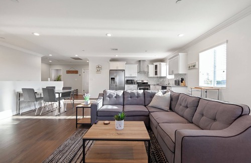View Park-Windsor Hills Casa | Lightning Wi-Fi+Memory Foam Beds-WFH & Relax in LA