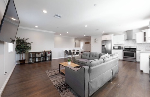 View Park-Windsor Hills Casa | Lightning Wi-Fi+Memory Foam Beds-WFH & Relax in LA