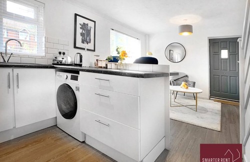 Lightwater Casa | Lightwater - 1 Bedroom Terrace House