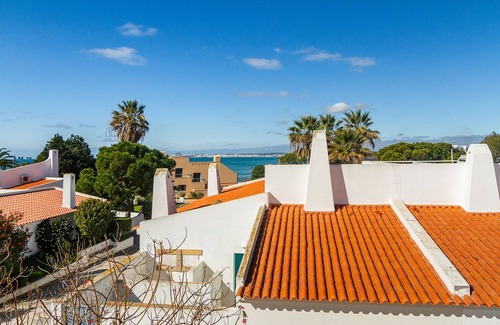 Prainha Apartamento | Liiiving in Algarve Alvor Blue Villa