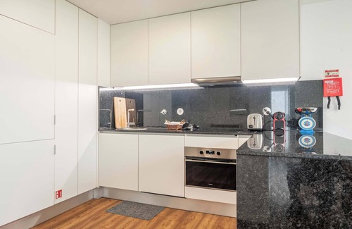 Senhora da Hora Apartamento | Liiiving in Matosinhos - Warm Vintage Apartment