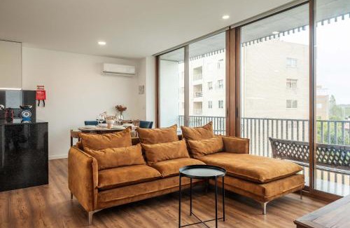 Senhora da Hora Apartamento | Liiiving in Matosinhos - Warm Vintage Apartment