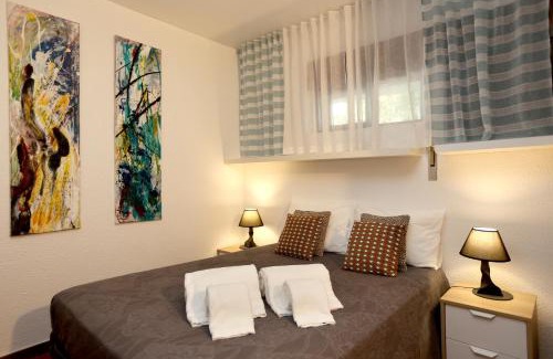 Carcavelos Apartamento | Like-home-T1 Apt-Sea View, near the beach