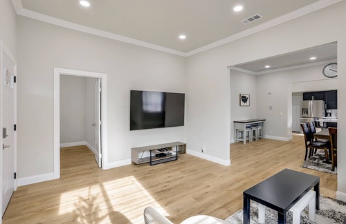 Northside Casa | Like New 6BED 3BR 2BA Home in Japan Town San Jose