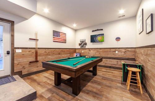 Wears Valley Casa | Like New Cabin - Indoor Pool - Theater - Game Rm - Views
