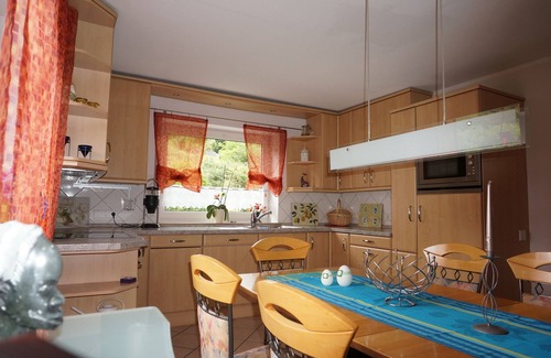 Langscheid Casa | Como nuevo EFH para 6 pers. con garaje en las proximidades de Sorpesee