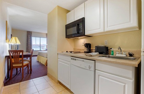 Warner Robins Hotel | LikeHome Extended Stay Hotel Warner Robins