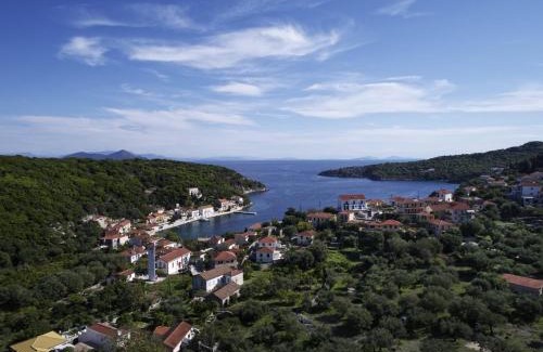 Kioni Apartamento | Likoudis Villas Suites ,on the Kioni,Ionian Islands Ithaca,
